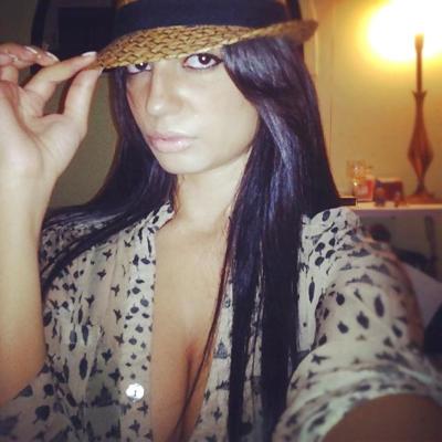 20P Arab beauty 42 - Cum on her