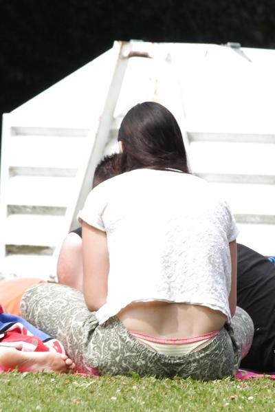 8P String Voyeur Ass Candid
