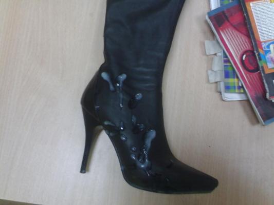 4P Cum on boots on heels