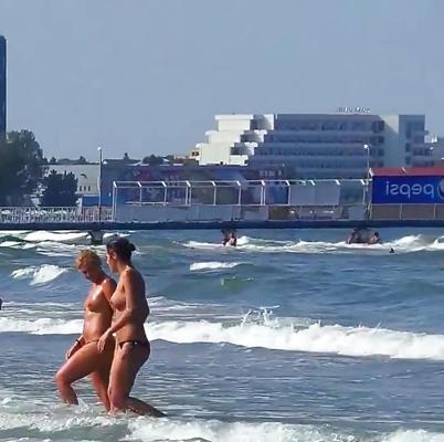 25P Spy summer topless sexy women beach romanian