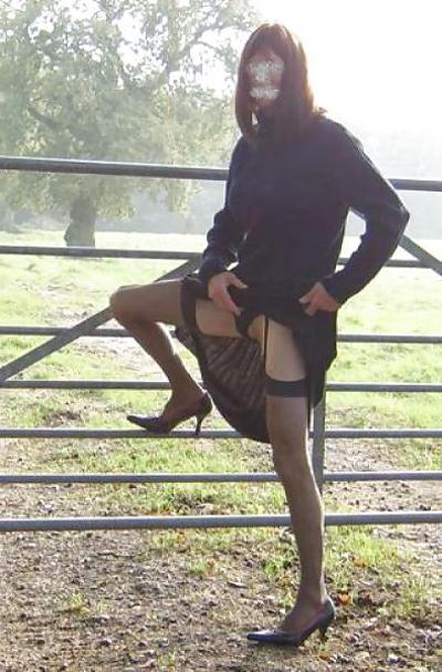 25P In nylon in public