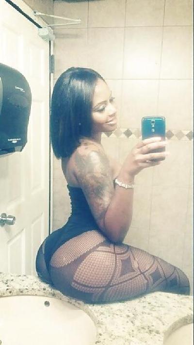 17P Ebony ass