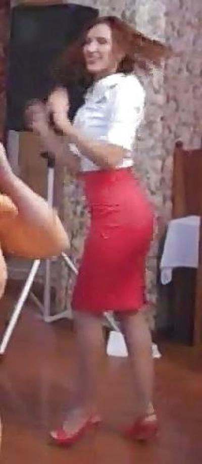 4P My bad girl is dancing