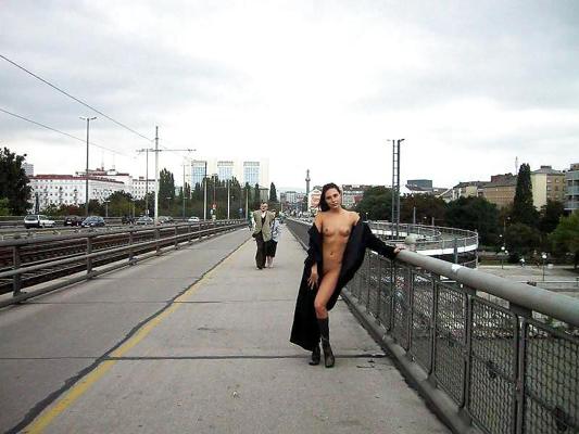 25P Public Nudes - Aniko