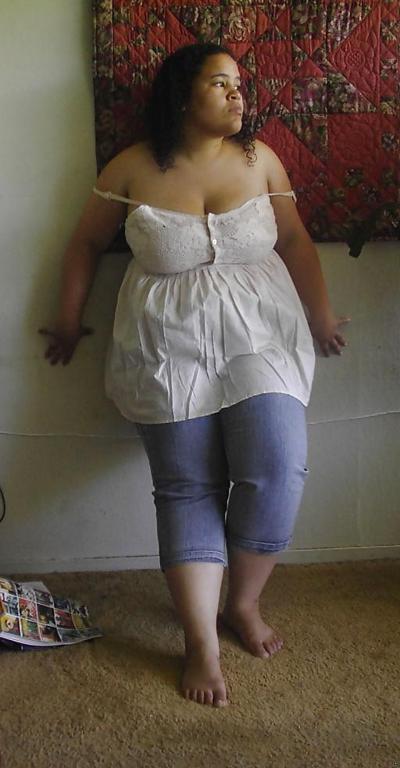 25P Thick redbone non nude