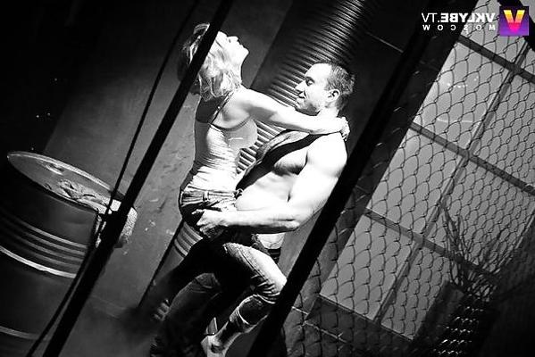 25P Stunning & Sexy Armenian Woman and her Russian Boyfriend #6