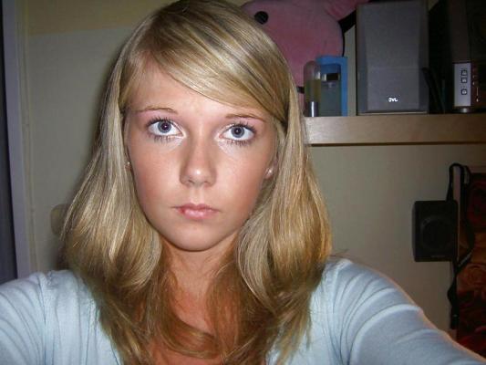 8P Hot 18 Blond Amateur Teen