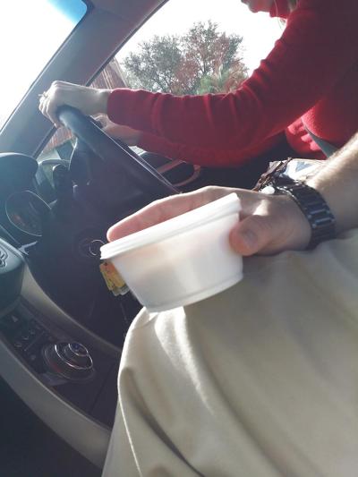 5P 巨乳の赤毛の同僚の率直な車のショット