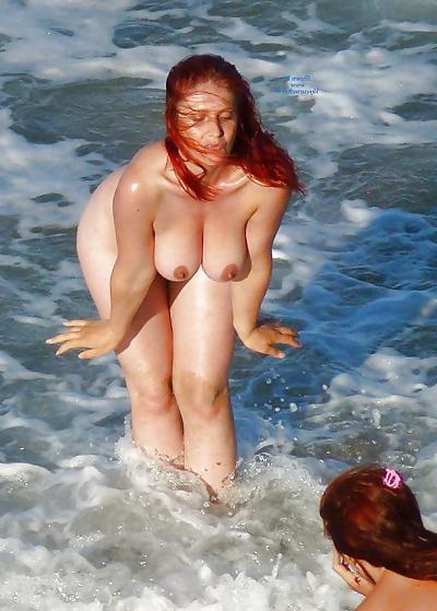 25P Bikini Beach Topless Sexy dressed 3
