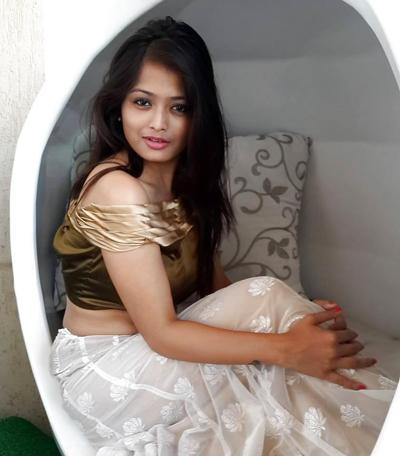 25P UK DESI BABES