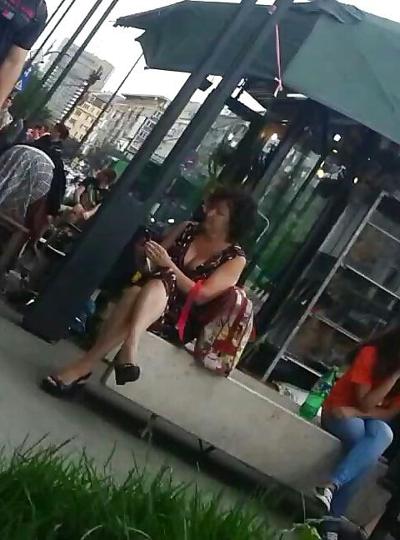 25P Spy sexy mature face, feet and bust romanian