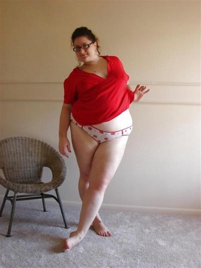 25P Magnifique BBW! Maman à quatre yeux avec des tatouages