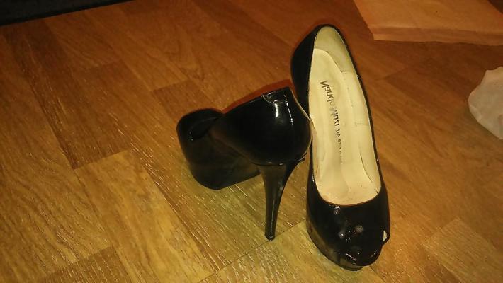 14P Fuck and cum on Nando Muzi heels