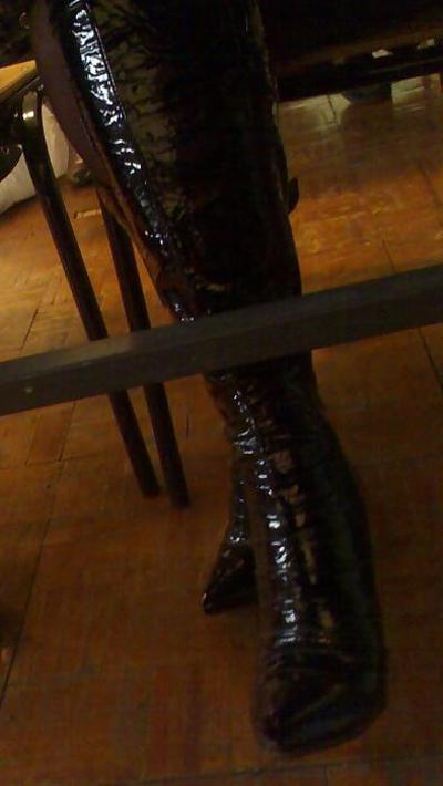 7P Cum on gf patent leather boots