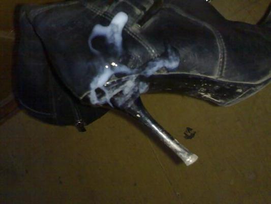 12P Fuck and cum on dirty co-workers boots