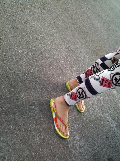 21P Feets and the street