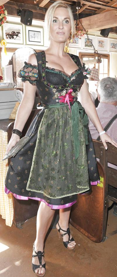 25P Dirndl