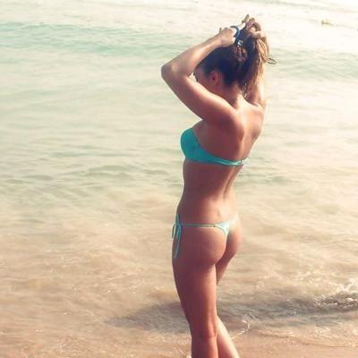 25P Who doesnt love bikini girls??
