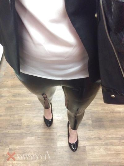 13P Latex leggings and high heels in public