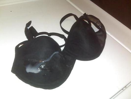 10P 私の大きな熱い負荷はブラジャーにあります。もしかしてパンティ？どう思いますか？