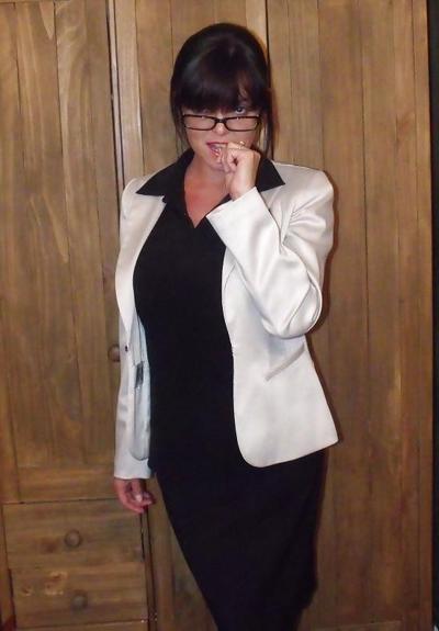 12P UK Amateur Swinger Wife part 1