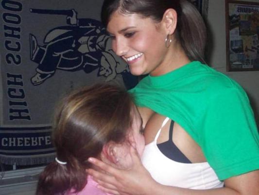 16P Girls kissing girls