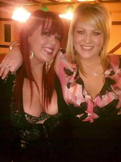 24P Filles de sites de rencontre