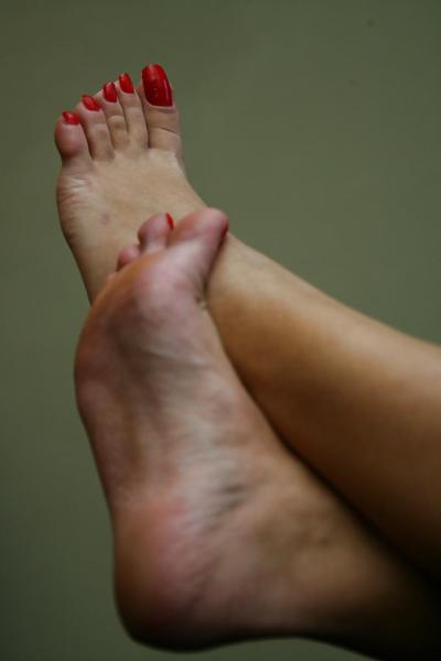 24P Foot Fetish - Turkish Seda Barefoot and Macro - Turk Amator