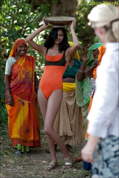 17P Indian aunty nude 1