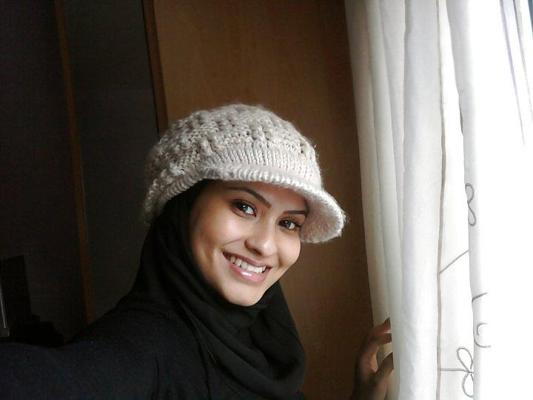 7P Firdousa milf in hijab