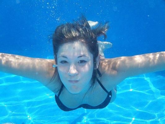 4P 私の友人の水中写真（非ヌード）
