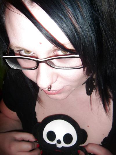 25P Chubby EMO hottie getting naked