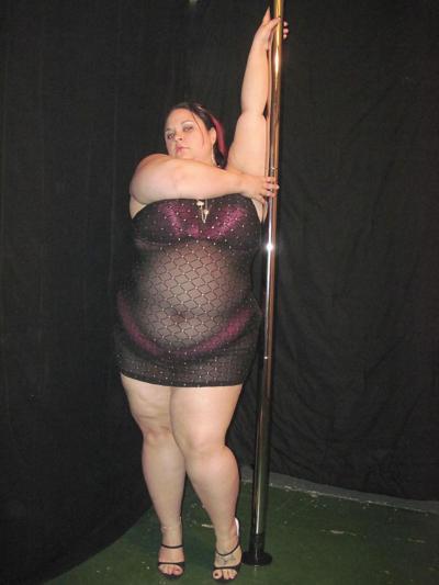 23P BBW Stripper tit baise un poteau de strip-teaseuse