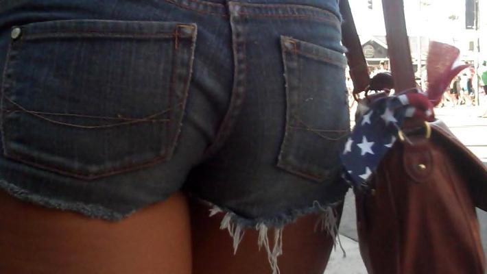 12P Butt & ass in jeans shorts that I like