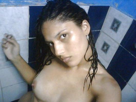 25P Indischer Teenager nackt 48
