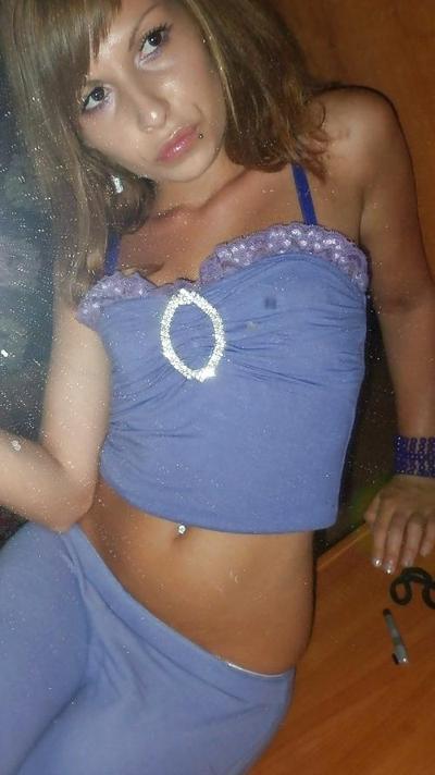 25P My photos .... please cum on my face !