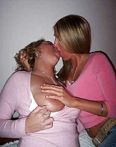 25P Kissing sweethearts 002