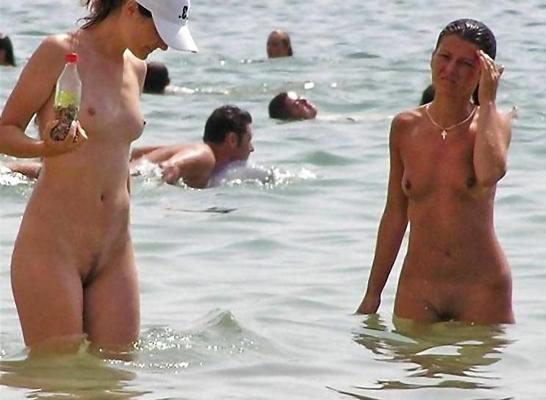 25P Nudist Beach Fun