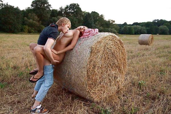 12P Young couple fucking outdoor by Sail