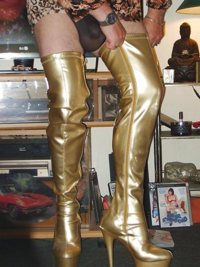 7P CD Amateur in Lack and Boots