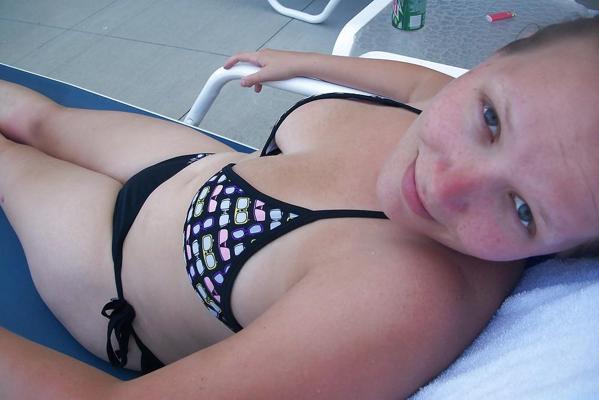 5P Wife in Bikini