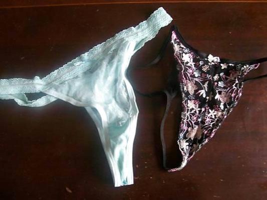 9P Quelques vieux, culottes sales d'un ami spécial XXX