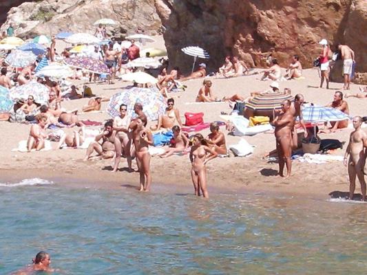 25P Love Swimming Nude