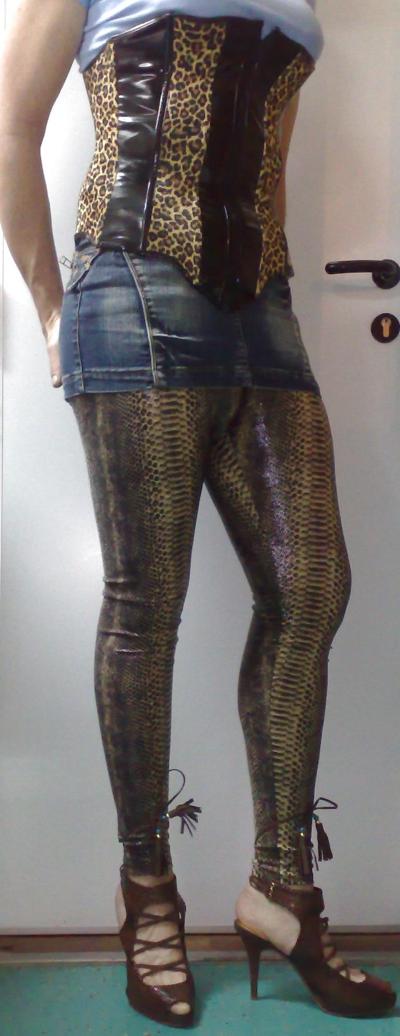 15P Tight trousers! sissy tv cd