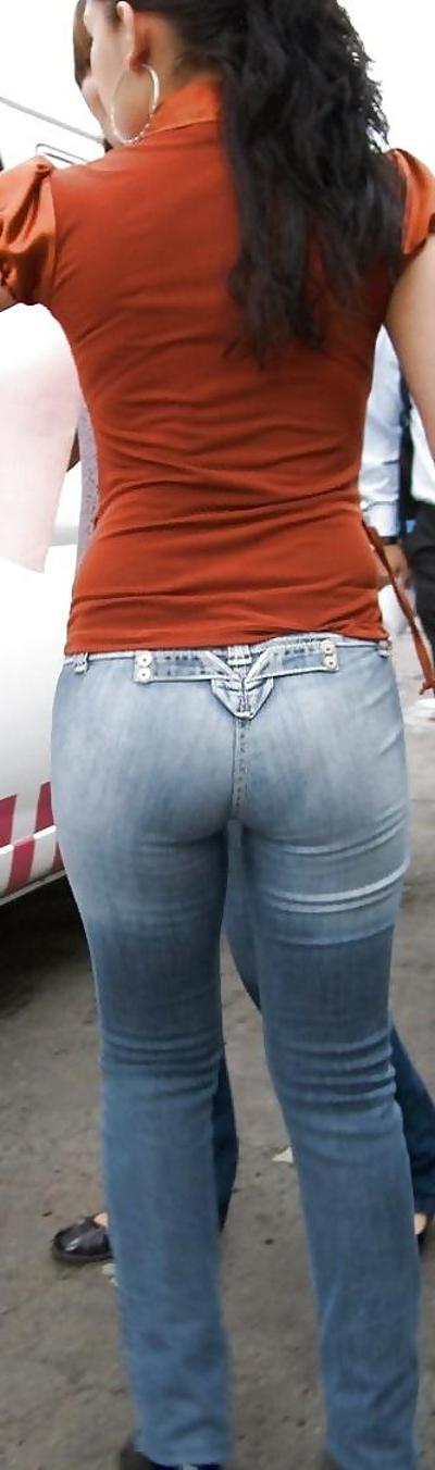 25P Non nue en jean