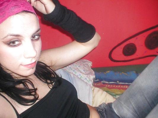 23P Hot emo girl