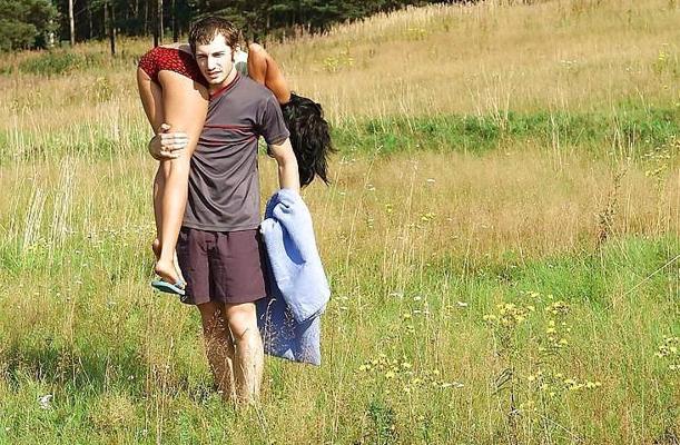 11P Young couple fucking outdoor by Sail