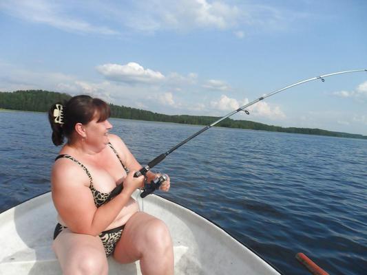5P Bbw lady fishing