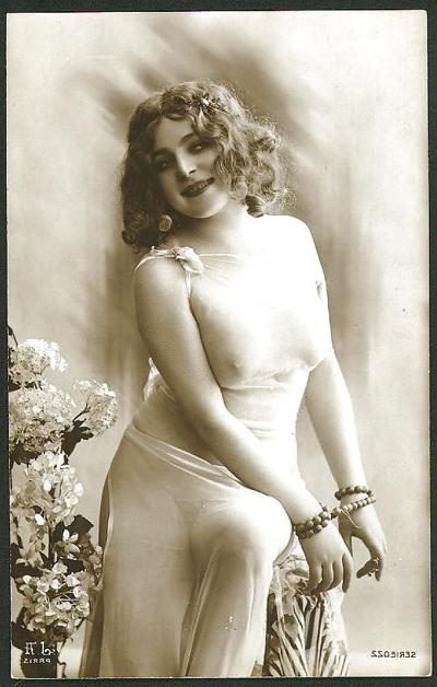 25P Old French postcards 7
