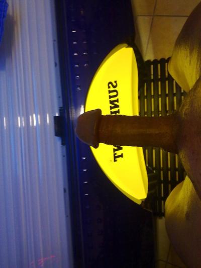 9P Im solarium geil gewichst 